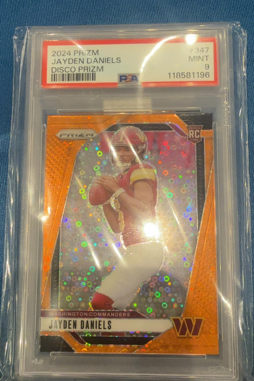 【王冠のような結晶】ペリドット 15×12×15mm Jayden Daniels 2024 Panini Prizm Disco #347 PSA 9 Value
