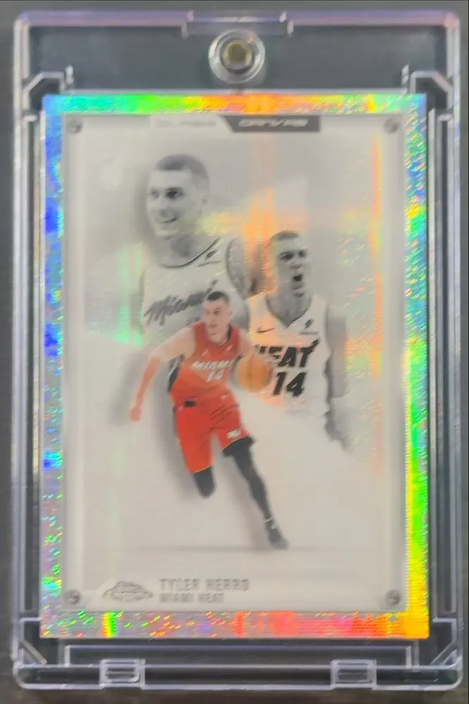 2025 Topps Chrome Update Glass Canvas Tyler Herro #GC-4